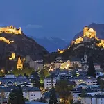 Center * Sion