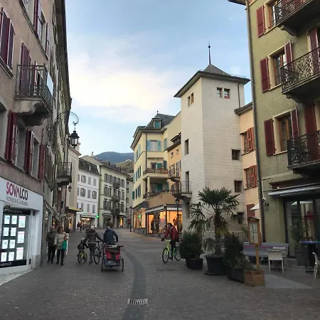 アパート Center *