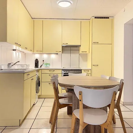Center Apartment *